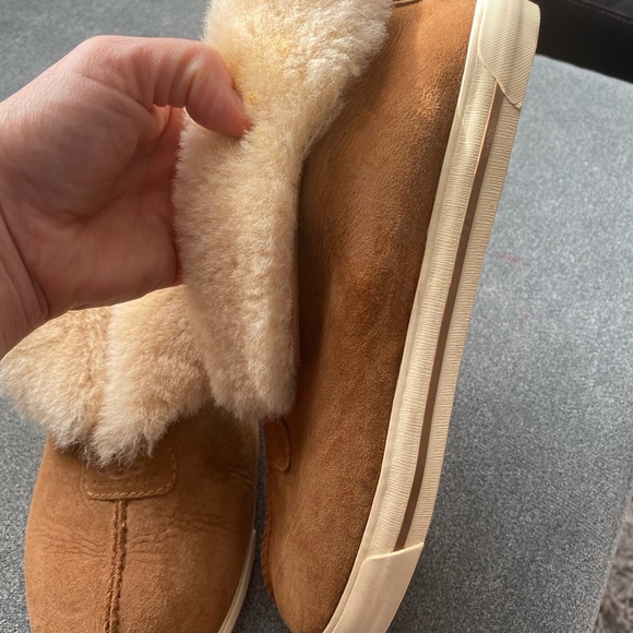 UGG Brown and Cream Women's Slippers - Picture 4 of 8
